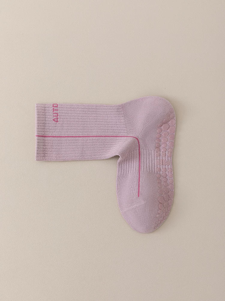 kooxss | Elastic Sports Socks for Women with Non-Slip Grip