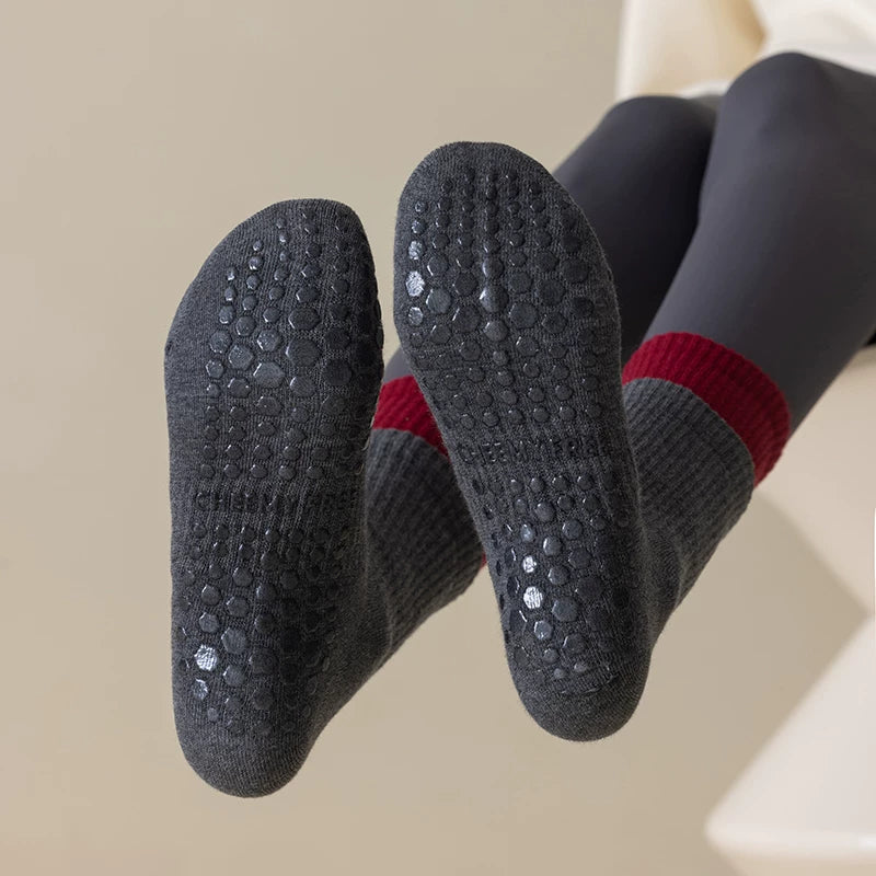 kooxss | Women’s Non-Slip Split-Toe Socks for Running and Yoga