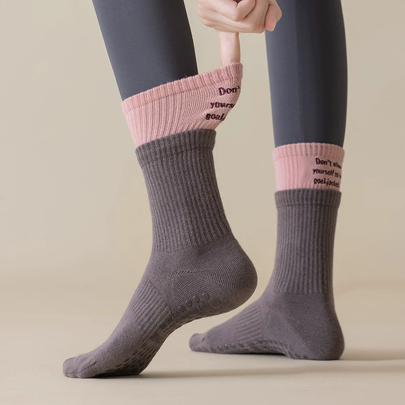 kooxss | Women’s Non-Slip Split-Toe Socks for Running and Yoga
