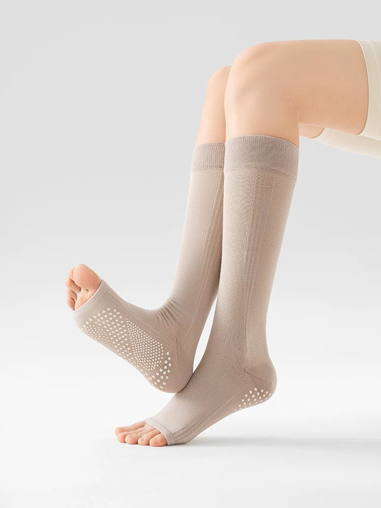 kooxss | Elastic Mid-Calf Socks for Indoor Sports and Fitness