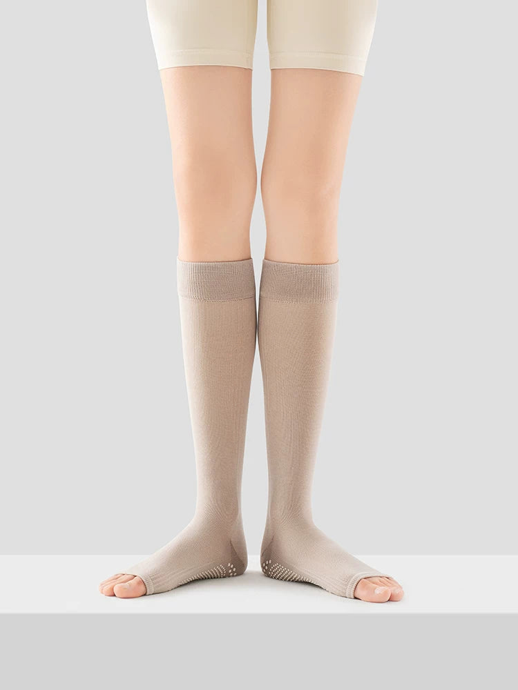 kooxss | Elastic Mid-Calf Socks for Indoor Sports and Fitness