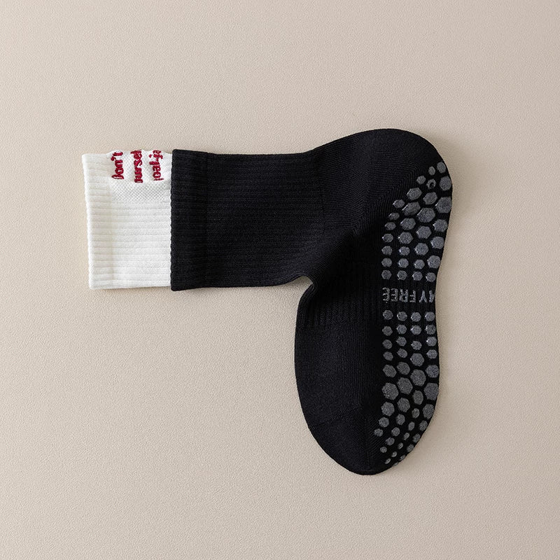 kooxss | Women’s Non-Slip Split-Toe Socks for Running and Yoga