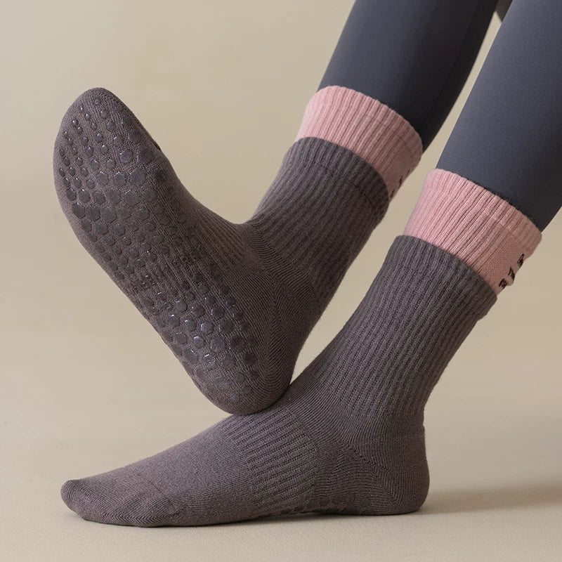 kooxss | Women’s Non-Slip Split-Toe Socks for Running and Yoga